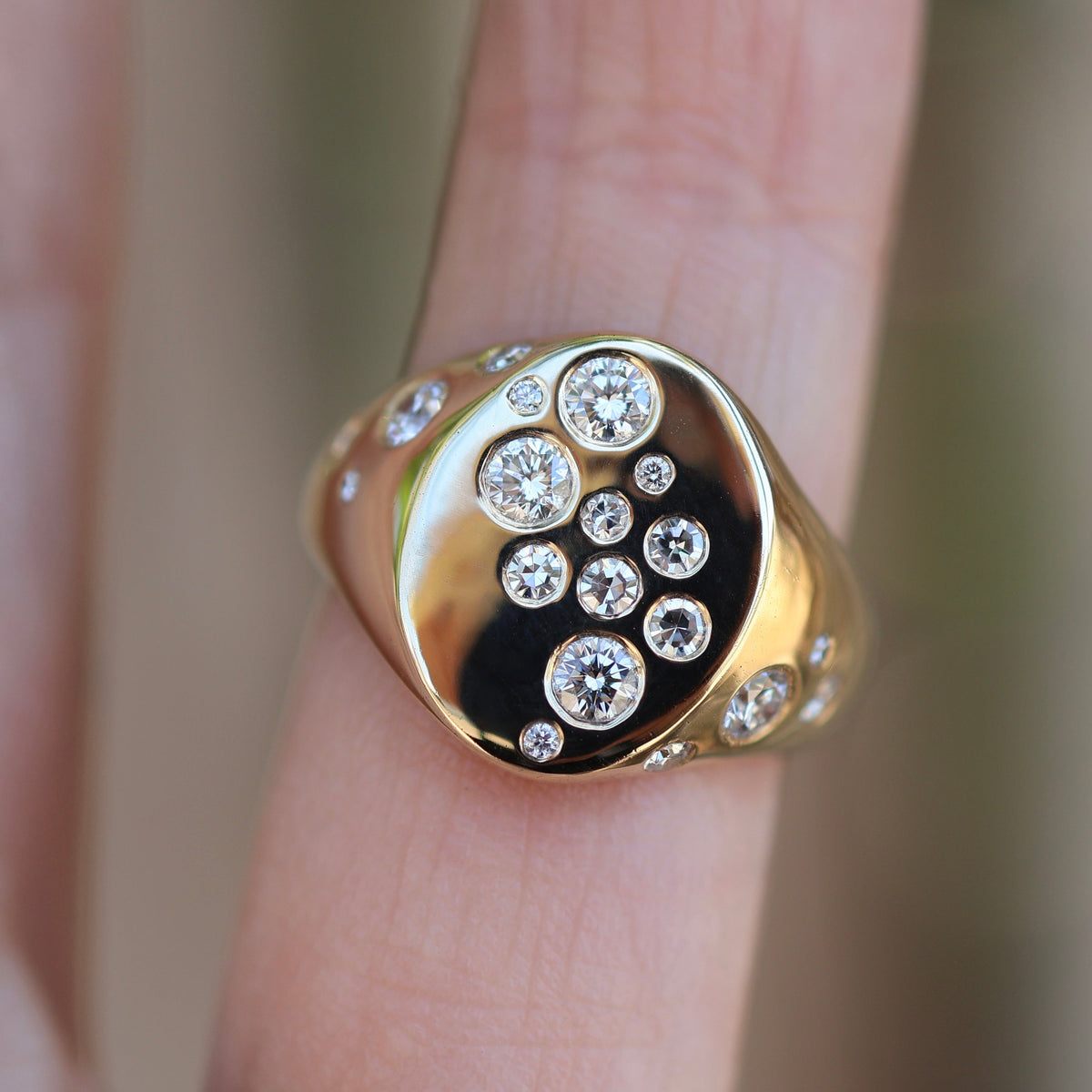 Valerie Signet Ring|Lab Diamonds