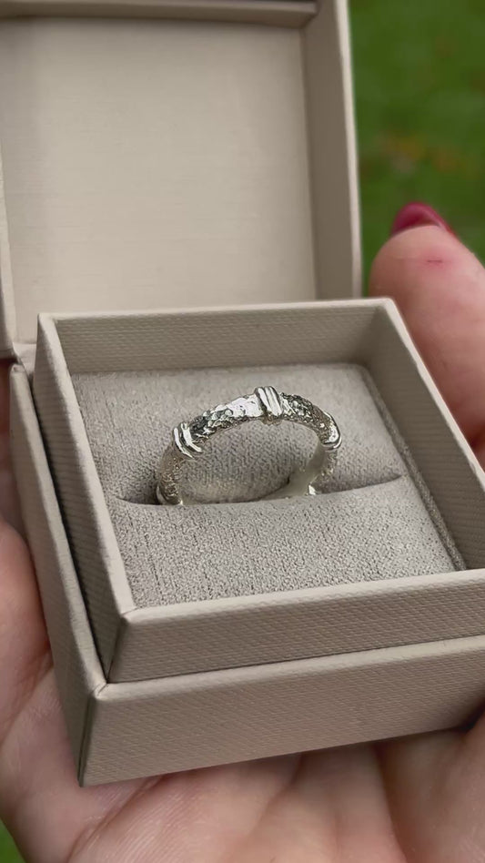 Silver Notch Ring - size 7