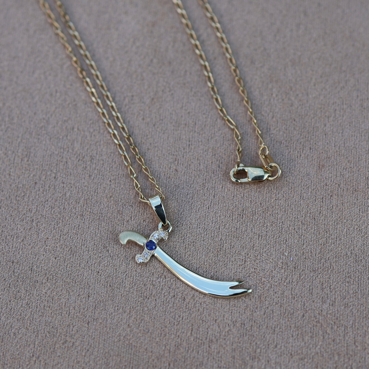 Sword Pendant|9ct gold|Chain