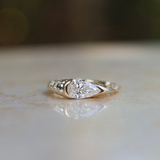 6: Castle Signet with Lab Diamond|9ct gold| 7/N