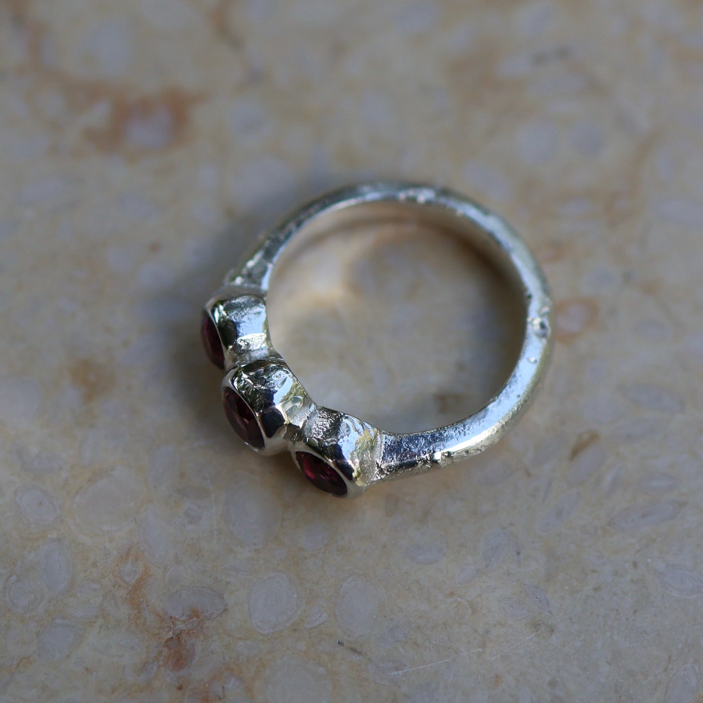 4: Trilogy Ring with Garnets|Sterling Silver|7.5/O