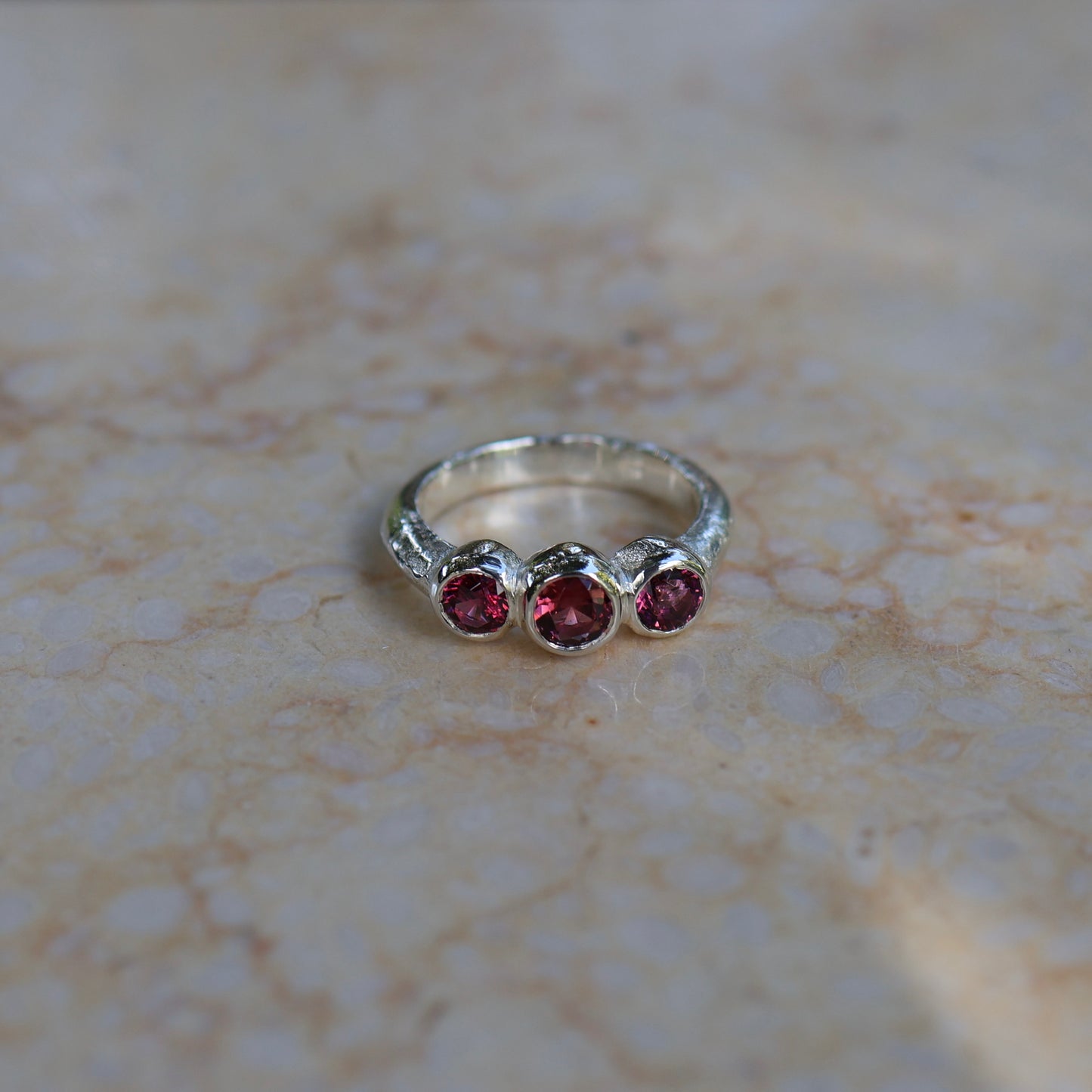 4: Trilogy Ring with Garnets|Sterling Silver|7.5/O