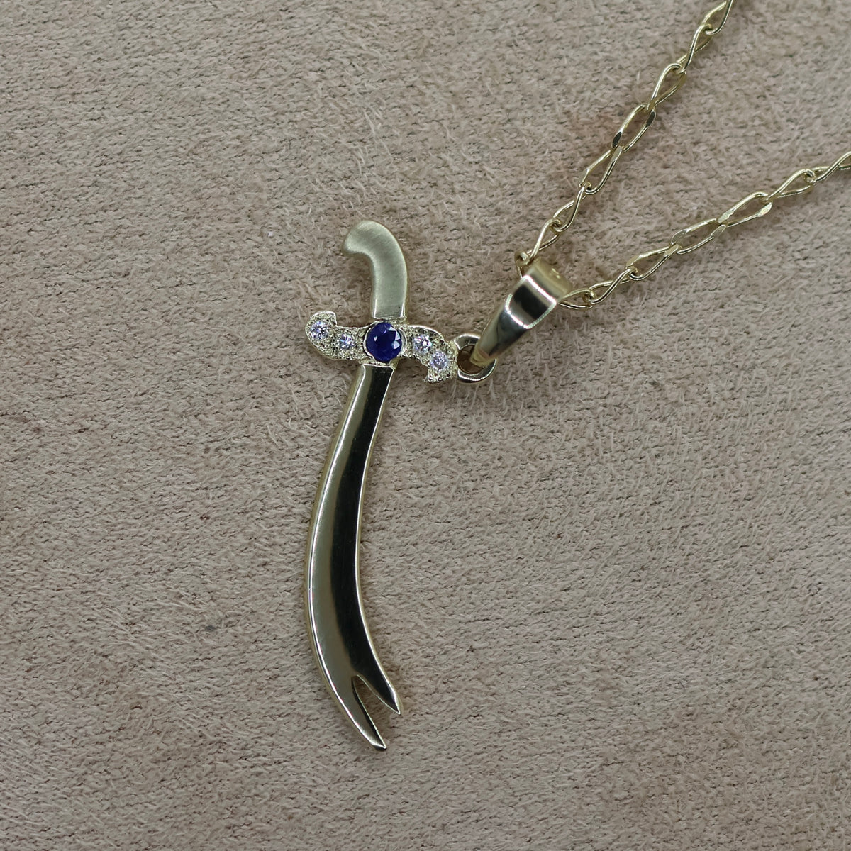 Sword Pendant|9ct gold|Chain
