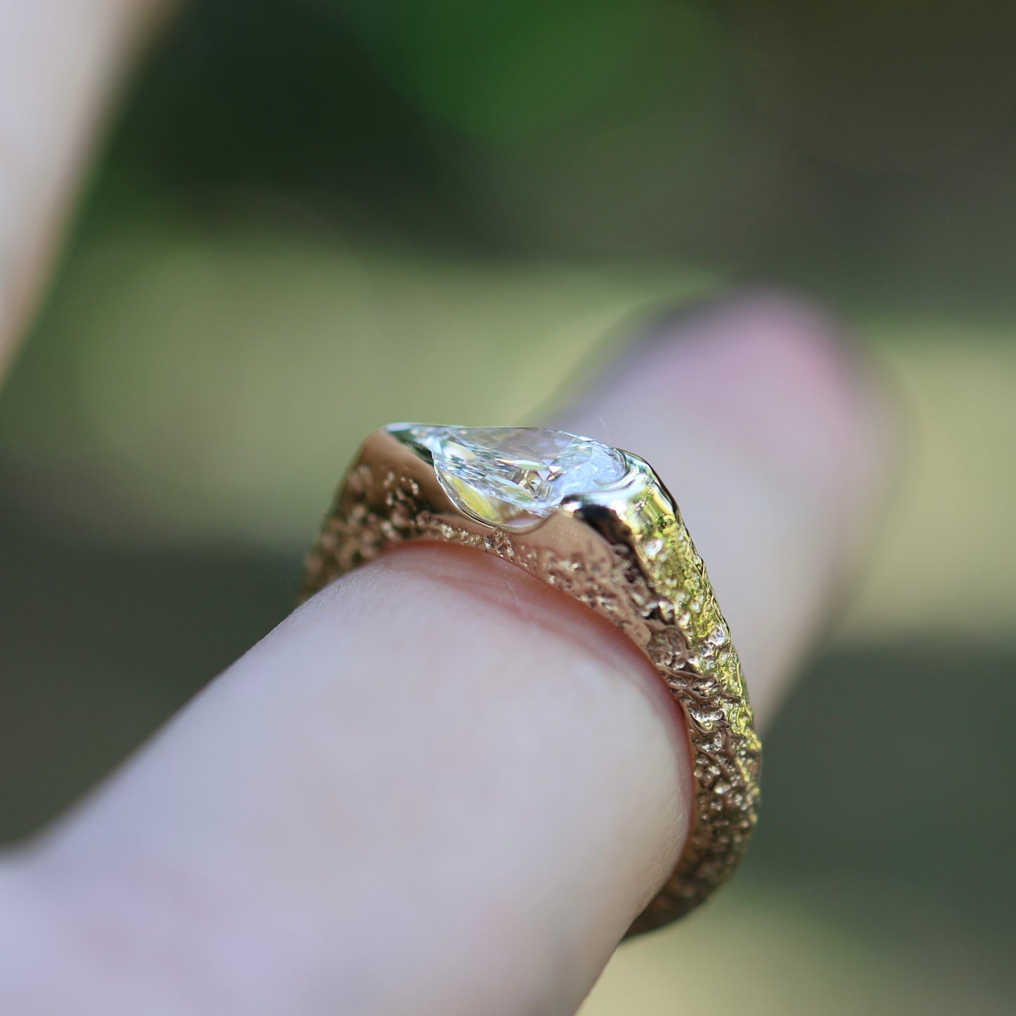 6: Castle Signet with Lab Diamond|9ct gold| 7/N