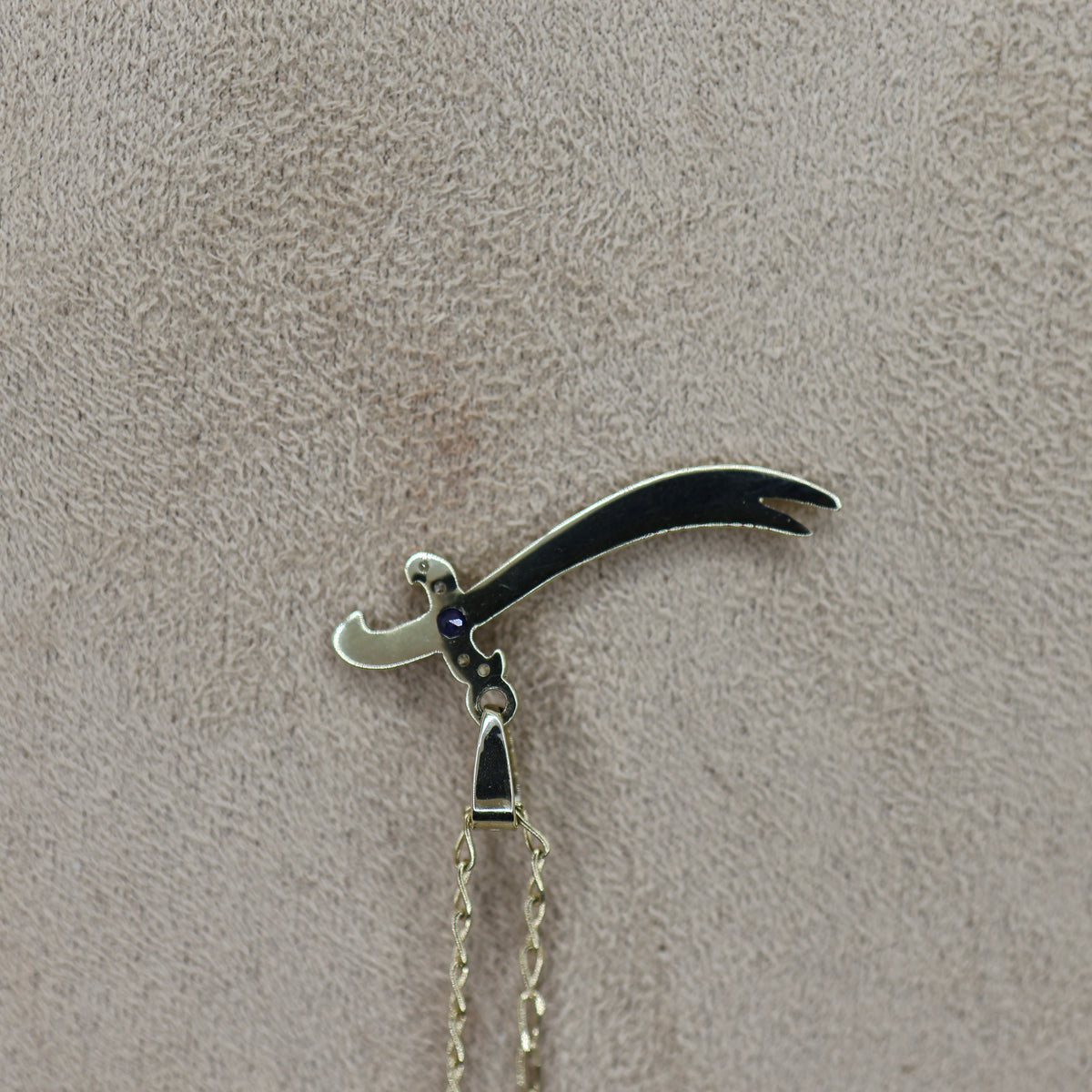 Sword Pendant|9ct gold|Chain