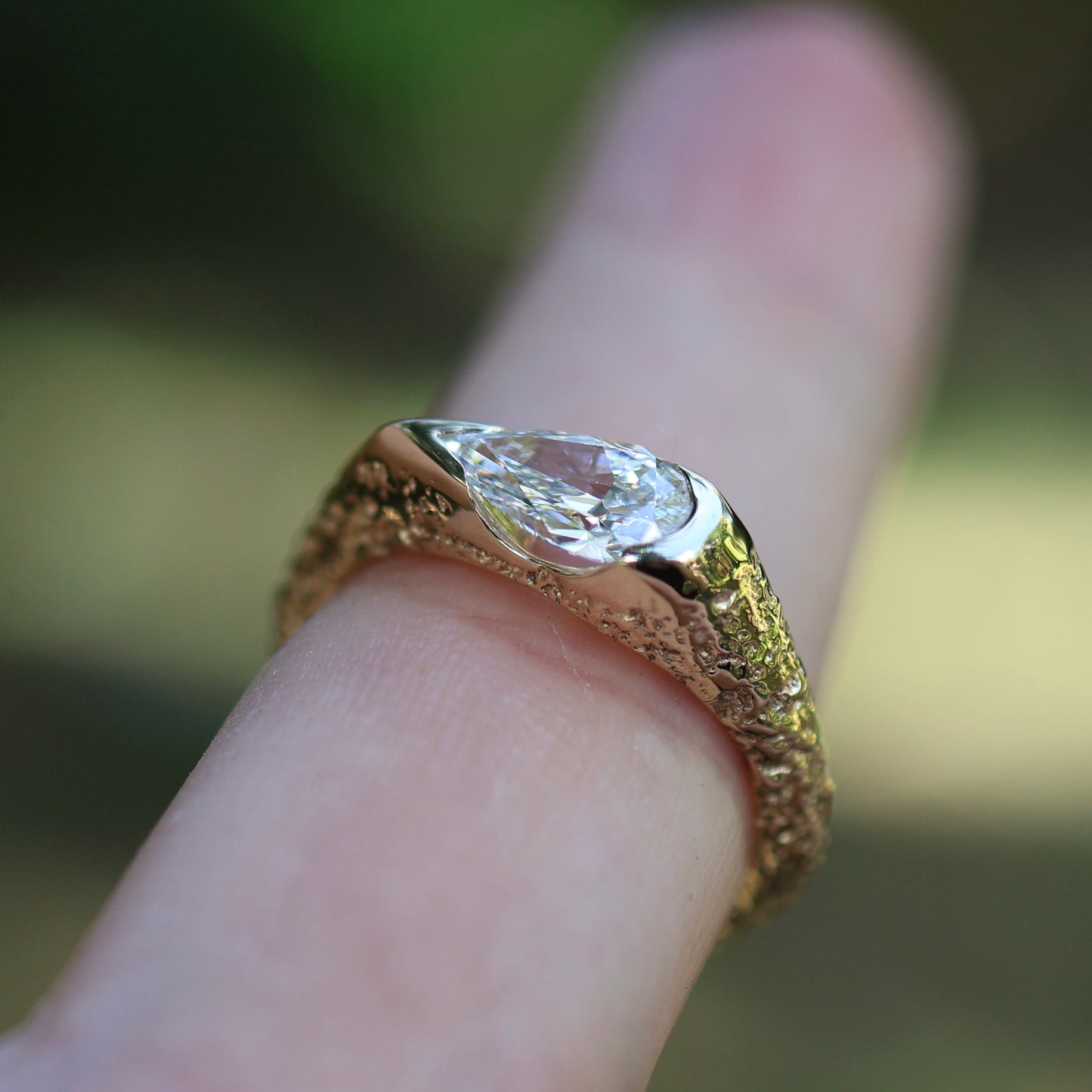 6: Castle Signet with Lab Diamond|9ct gold| 7/N