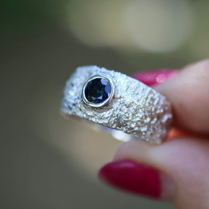 1: Textured Dome Ring with Parti Sapphire| 9.5/S