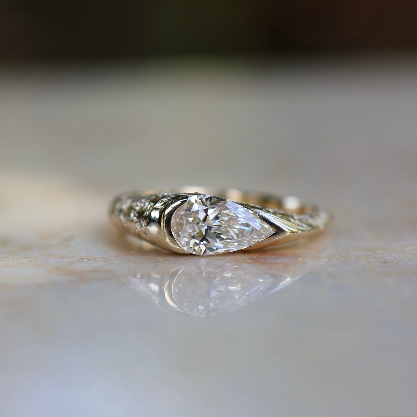 6: Castle Signet with Lab Diamond|9ct gold| 7/N
