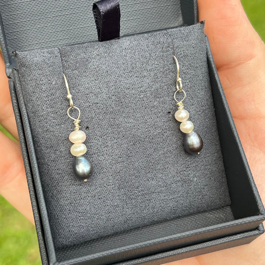 Free Gift - Pearl Earrings